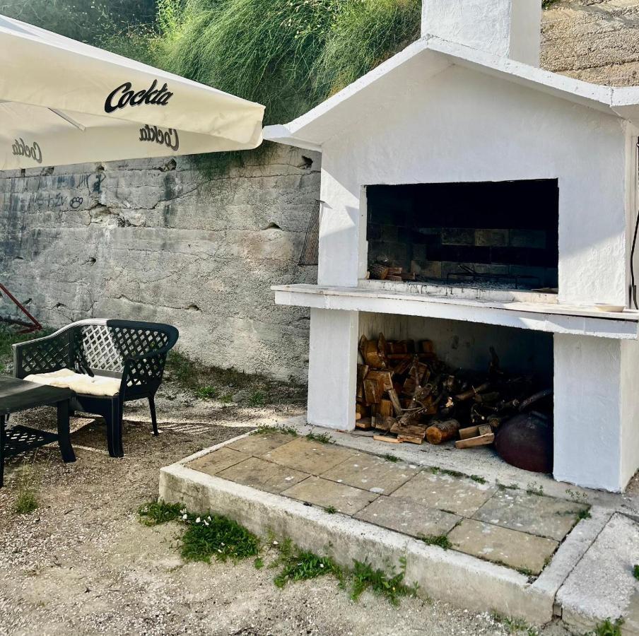 Apartmani Branko Vojnovic Омиш Экстерьер фото