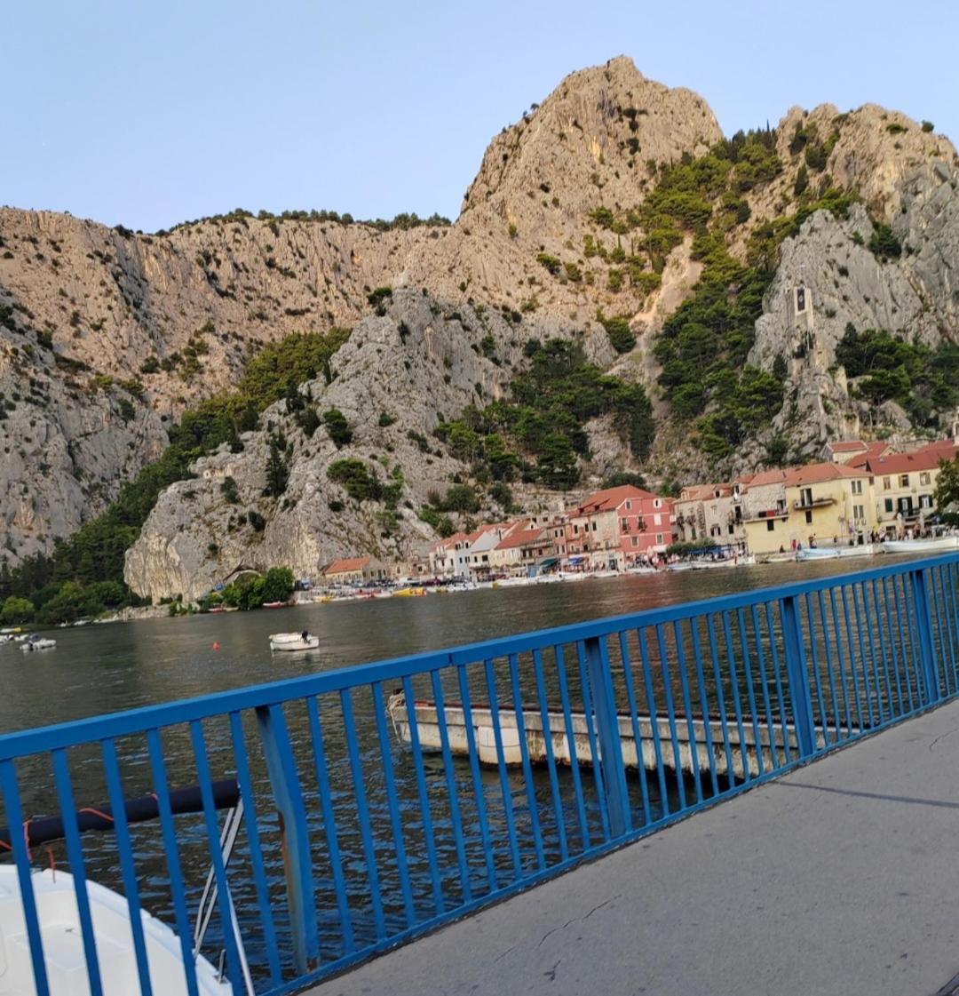 Apartmani Branko Vojnovic Омиш Экстерьер фото