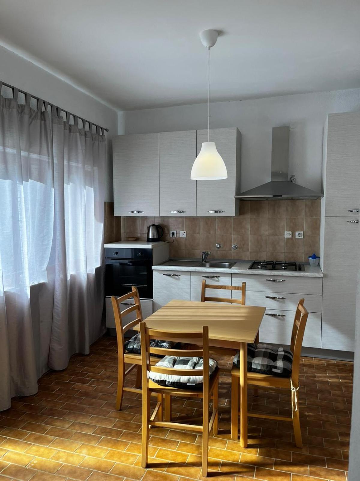 Apartmani Branko Vojnovic Омиш Номер фото