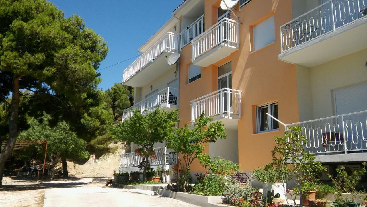 Apartmani Branko Vojnovic Омиш Экстерьер фото
